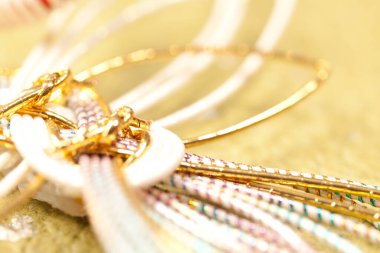 Taşlar ile güzel takı