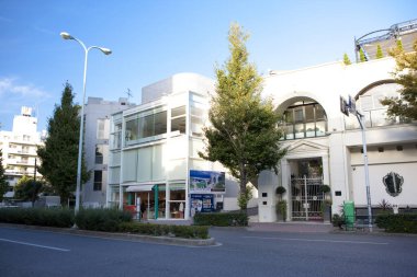 Şehrin modern mimarisi.