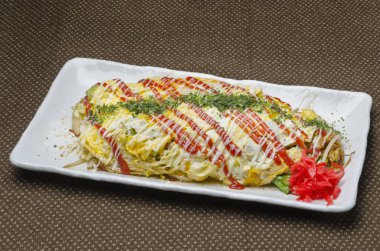 Masadaki lezzetli yiyeceklerin yakın plan görüntüsü