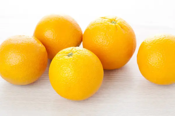 Sinaasappelen Vruchten Geïsoleerd Witte Achtergrond — Stockfoto