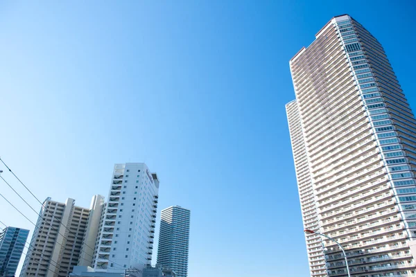 Grattacieli Della Città Moderna Sopra Cielo Blu — Foto Stock