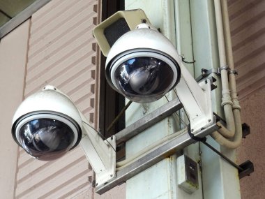 Caddedeki kapalı devre kamera görüntülerini kapat.