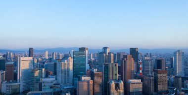 Modern Tokyo şehir silueti, akşam Japonya