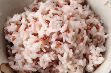 Kızarmış pirincin yakın çekim görüntüsü 