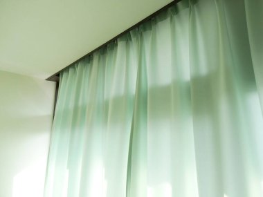 yeşil perde odada.