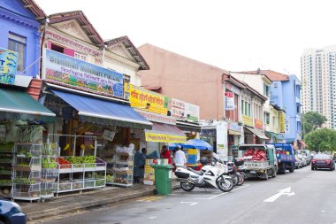 Çin 'deki sokak pazarında tanımlanamayan insanlar