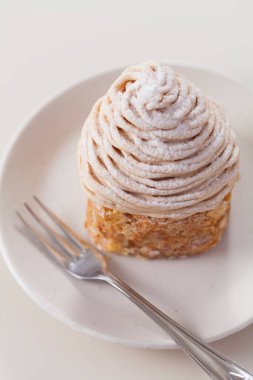 Masada kremalı kek.