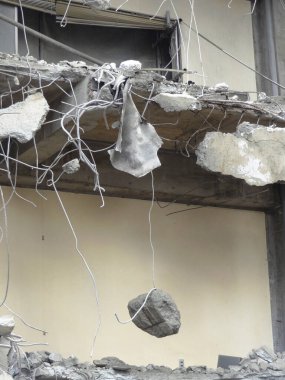 Yıkılmış bina manzarası dış görünüş 