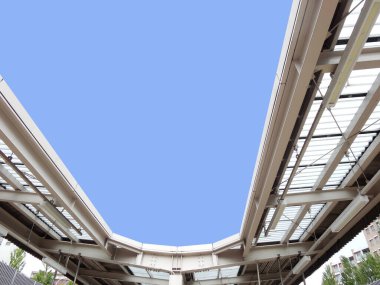 Şehrin modern binası