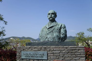 Şehirdeki ünlü tarihi anıtın manzarası 