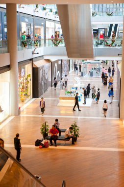 meşgul alışveriş merkezi iç görünümü 