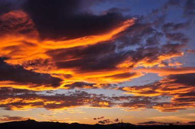 doğal güzel günbatımı gökyüzü arka plan için kadeh