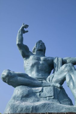 Şehirdeki ünlü tarihi heykel manzarası