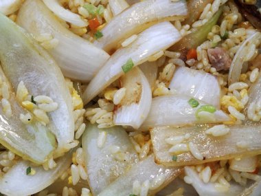 Sebzeli ve baharatlı pilav. sağlıklı yiyecekler.