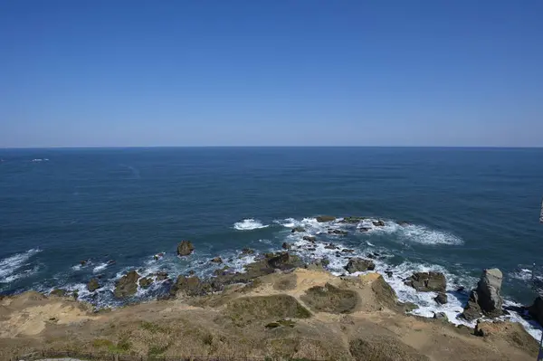 Волны Бьющиеся Скалы Море — стоковое фото
