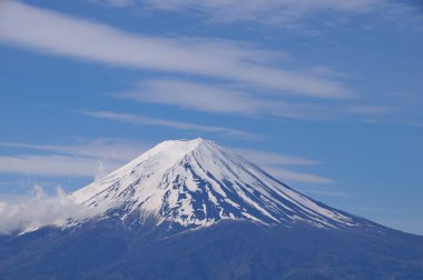 Japonya 'da kar tepeli güzel Fuji dağı