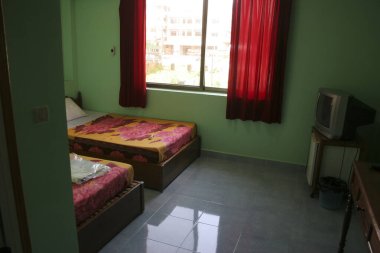 Modern bir otelin içinde.