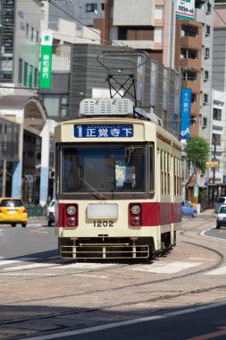 Japonya 'daki Nagasaki Elektrik Tramvayı manzarası