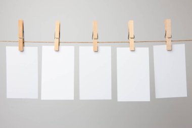 İpte asılı boş kartlar, boşluğu kopyala 