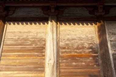 Köydeki geleneksel ahşap ev. 