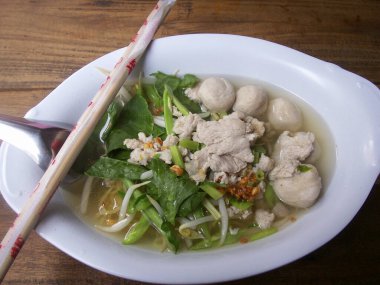 Lezzetli bir Asya yemeğinin yakın çekim görüntüsü