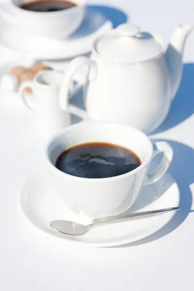 Reggeli Kávé Cukorral Cukorkával Asztalon — Stock Fotó