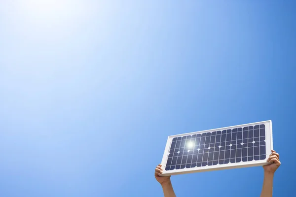 Hands Holding Solar Panel Concept Solar Energy — Stock Photo, Image