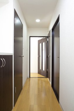 Yeni bir dairenin iç tasarımı 