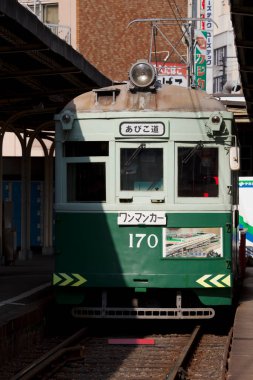 Japonya 'daki istasyonda Japon treni, seyahat geçmişi.