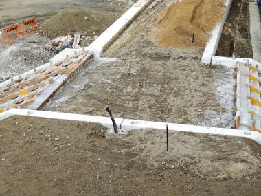 Şehre giden yol manzaralı.