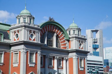 Japonya 'nın Osaka şehrindeki Nakanoshima' daki Osaka Şehir Merkezi Kamu Salonu