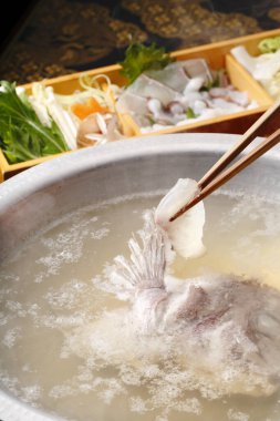 Taze balık çorbası hazırlıyorum. 