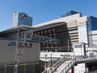 Osaka İstasyonu Binaları