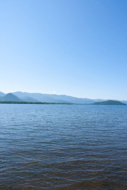 deniz ve dağ uçurumları 