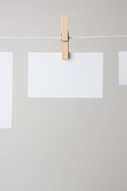 İpte asılı boş kartlar, boşluğu kopyala 