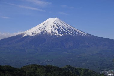 Japonya 'da kar tepeli güzel Fuji dağı