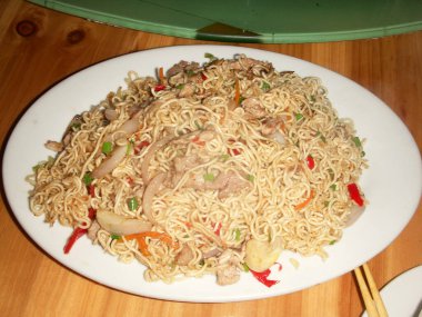 Lezzetli bir Asya yemeğinin yakın çekim görüntüsü