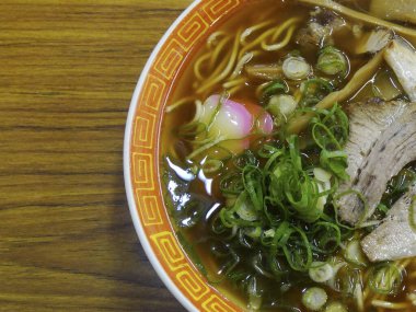 Domuz etli Japon çorbası.