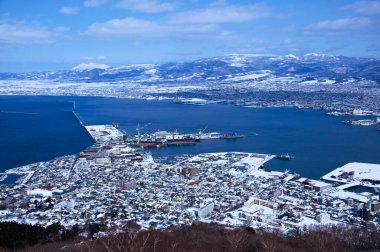 Hakodate Dağı 'ndan güzel havada panoramik manzara. Hakodate Gözlemevi, Japonya