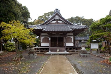 Antik Japon tapınağının manzaralı görüntüsü