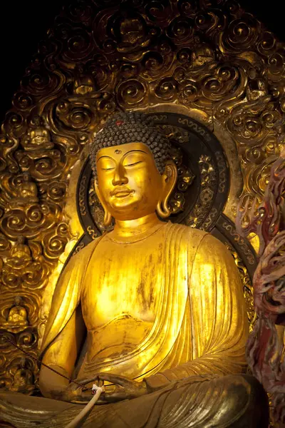 Una Estatua Buda Oro — Foto de Stock
