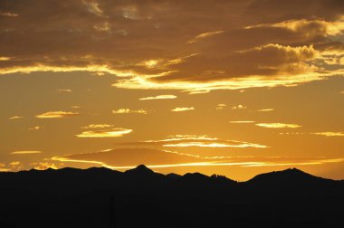 doğal güzel günbatımı gökyüzü arka plan için kadeh
