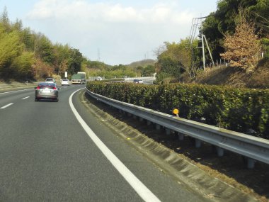 Dağlardaki güzel yol manzarası.