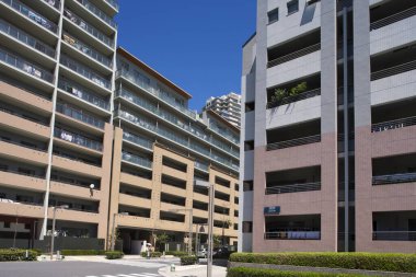 Şehirdeki modern binalar, şehir arkaplanı 