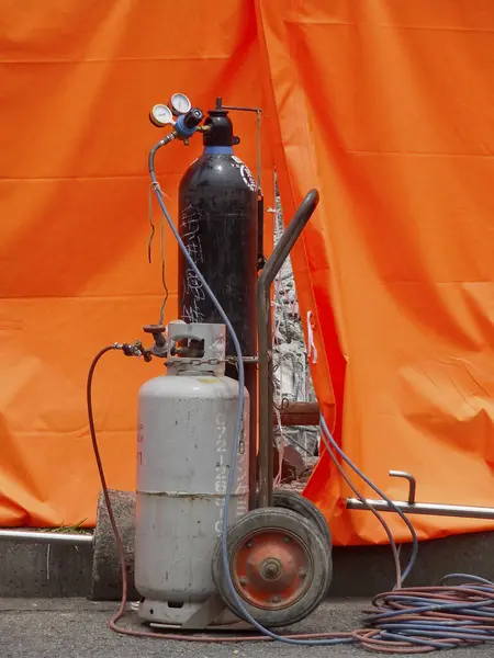 Вид Газового Баллона Оранжевом Фоне — стоковое фото