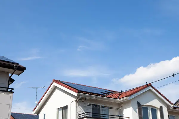 Panneaux Solaires Sur Toit Des Maisons — Photo