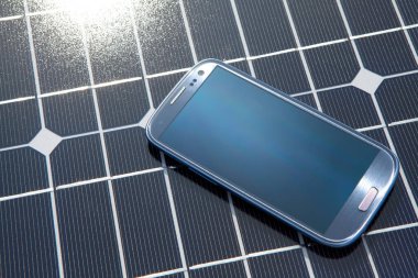 akıllı telefon güneş pilinde