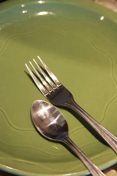 Fork Spoon Empty Green Plate — Stock Photo, Image