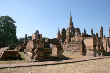 Antik Asya 'nın zengin tarihini yansıtan büyüleyici bir tapınak. Teselli ve ilham arayanlar için huzurlu bir kaçış yolu sunuyor..