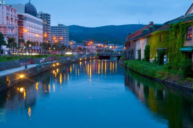 Yazın Otaru Kanalı 'nın akşam manzarası Otaru, Hokkaido, Japonya